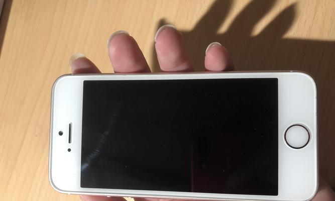 iPhoneSE3电池百分比设置步骤详解（轻松掌握iPhoneSE3电池百分比设置方法，续航更有保障！）