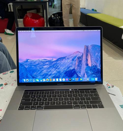 MacBook苹果笔记本双系统（在MacBook上安装双系统的影响及优势探究）