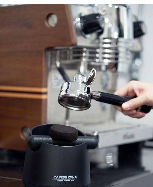 半自动咖啡机渗水问题解决方法（如何修复半自动咖啡机渗水问题）