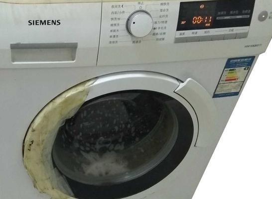 如何有效清洗滚筒洗衣机胶带（掌握正确清洗方法）