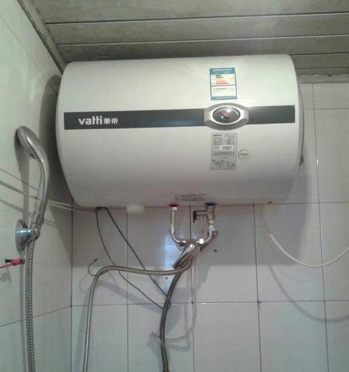 水管热水器漏水的修理方法（解决热水器漏水问题的实用技巧）