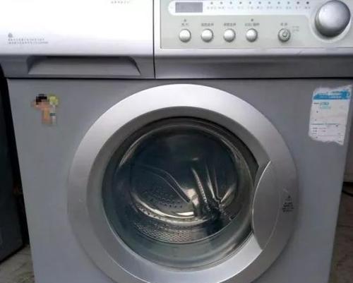 洗衣机漏水问题的原因及解决方法（详细了解洗衣机漏水原因）